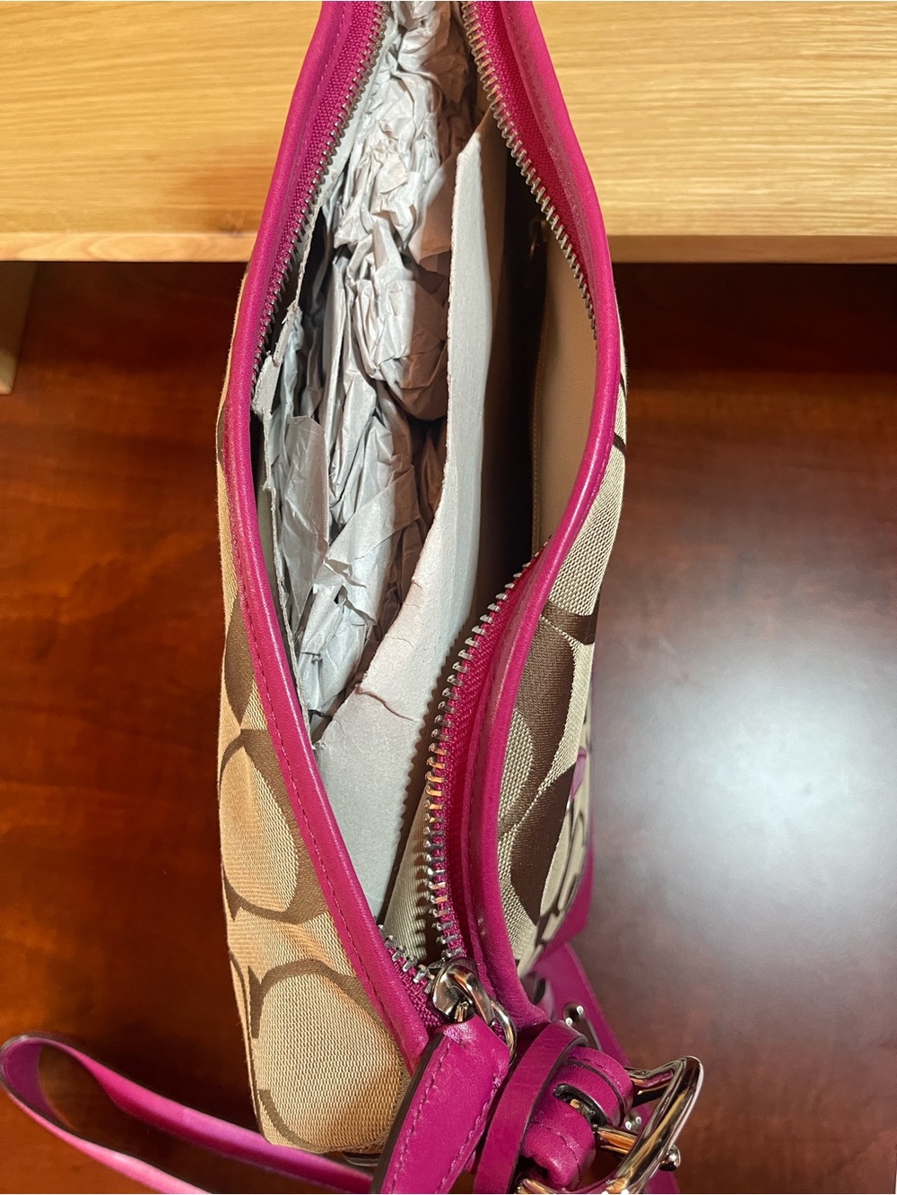 NWT Authentic Coach New York Shoulder Bag/ Slouchy Hobo /Bucket Bag / Magenta - Picture 15 of 16
